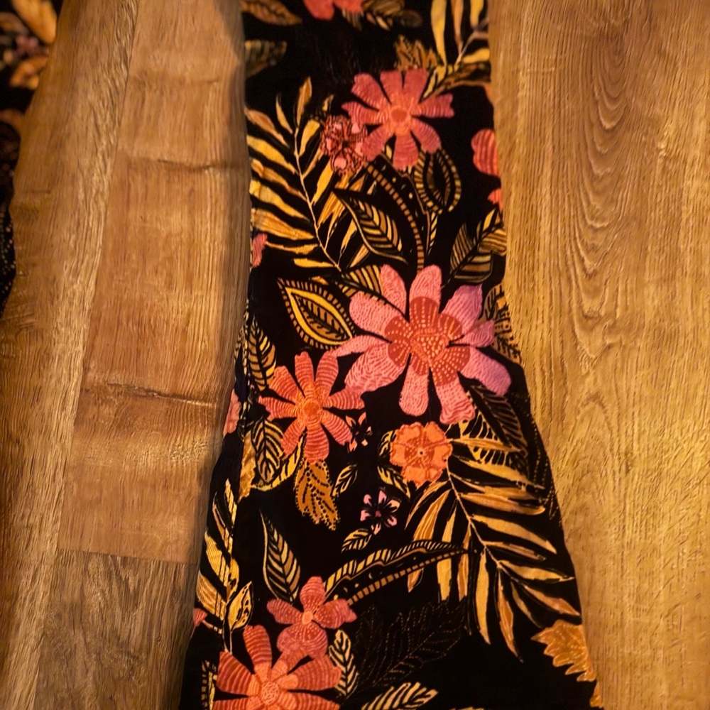 RARE Free People cheerful Velvet Bell-Bottom Women’s stretchy flares 25 BNWT 🌸 - Picture 6 of 14